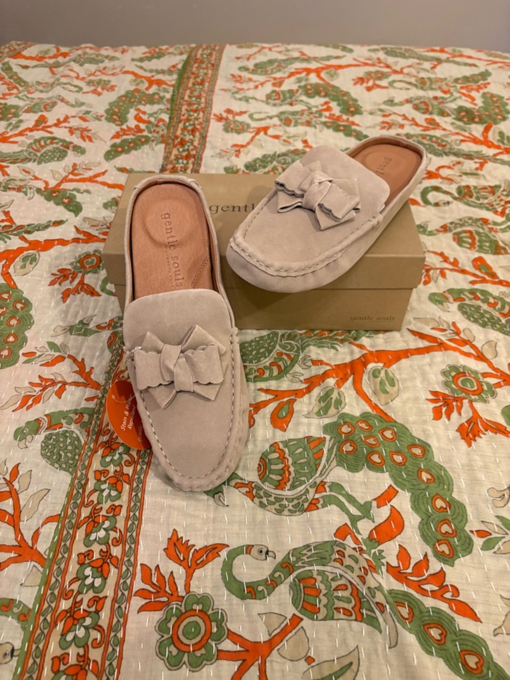 NIB gentle souls by Kenneth Cole Mina Bow Driver Mules
